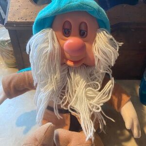 Vintage Mattel “Sleepy” Snow White Disney Toy Plush Dwarfs  1993 90s kids doll